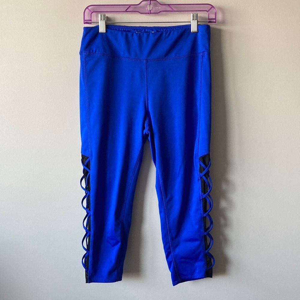 Xersion womens royal blue capri workout bottoms